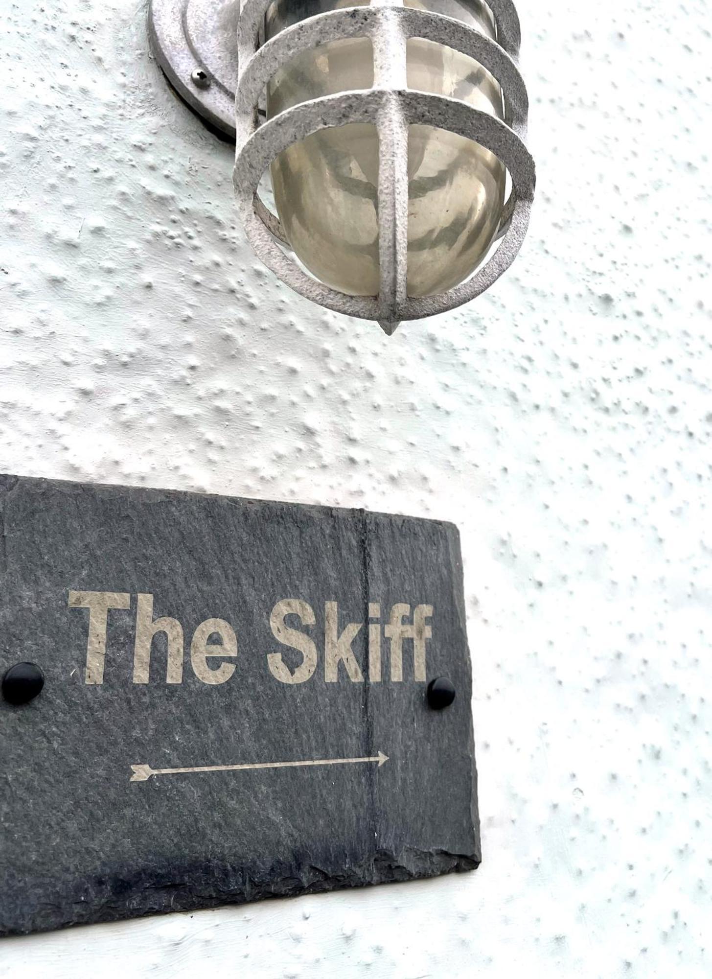 The Skiff Deal Buitenkant foto